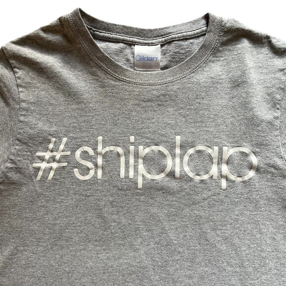 "#shiplap" Gray T-Shirt Ladie's Small - Picture 1 of 2